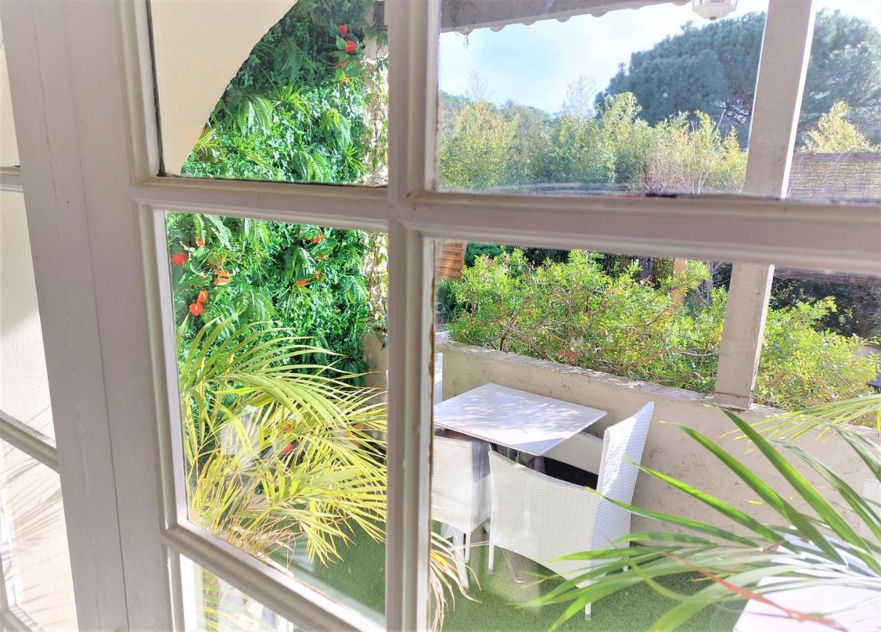 Hotel Les Jardins De Bormes, Sauna & Jacuzzi Exterior foto