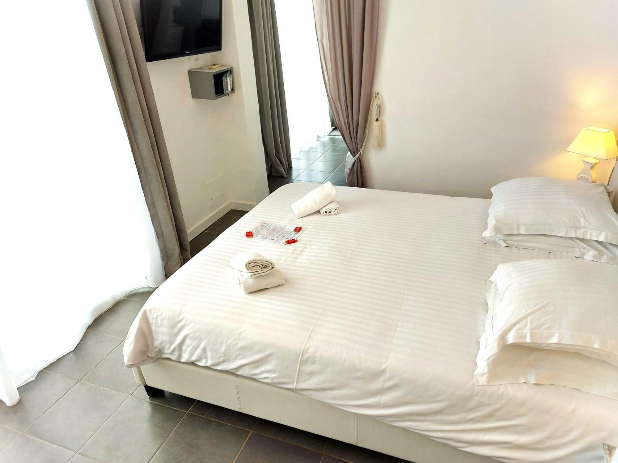Hotel Les Jardins De Bormes, Sauna & Jacuzzi Cameră foto