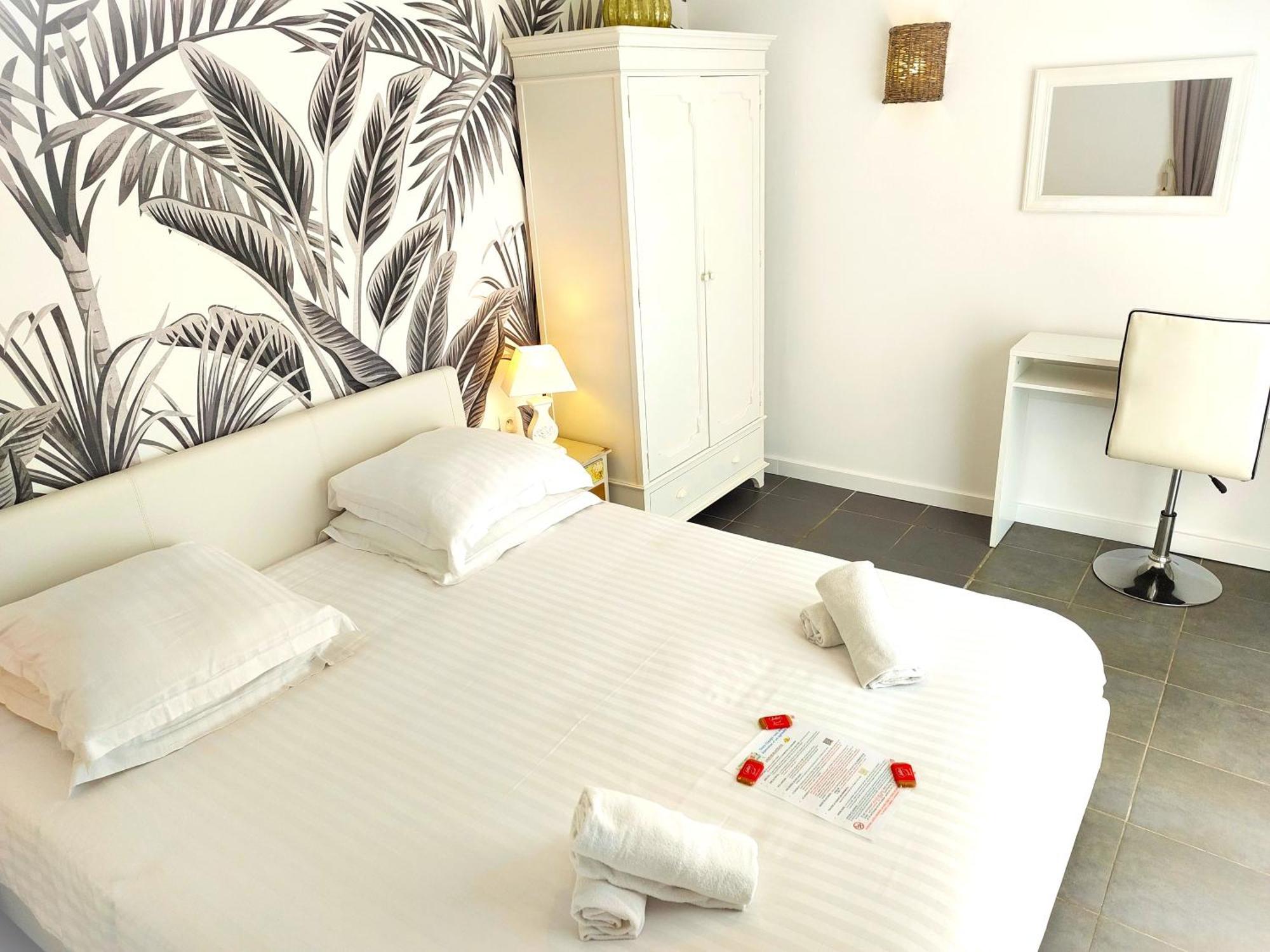 Hotel Les Jardins De Bormes, Sauna & Jacuzzi Cameră foto