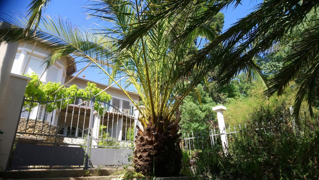 Hotel Les Jardins De Bormes, Sauna & Jacuzzi Exterior foto