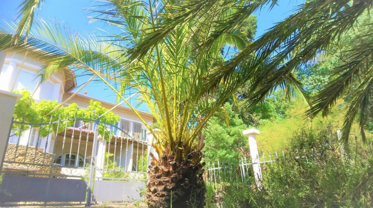 Hotel Les Jardins De Bormes, Sauna & Jacuzzi Exterior foto